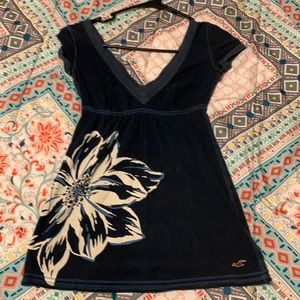 XS navy blue Hollister babydoll tee